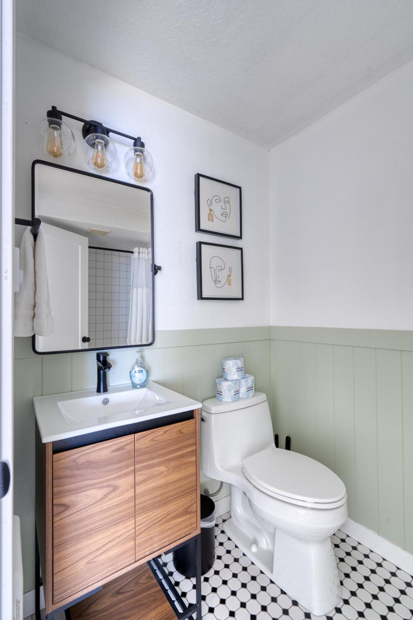 Stay Portland - The Woodstock Inn - Reed College & Vintage Shops Экстерьер фото