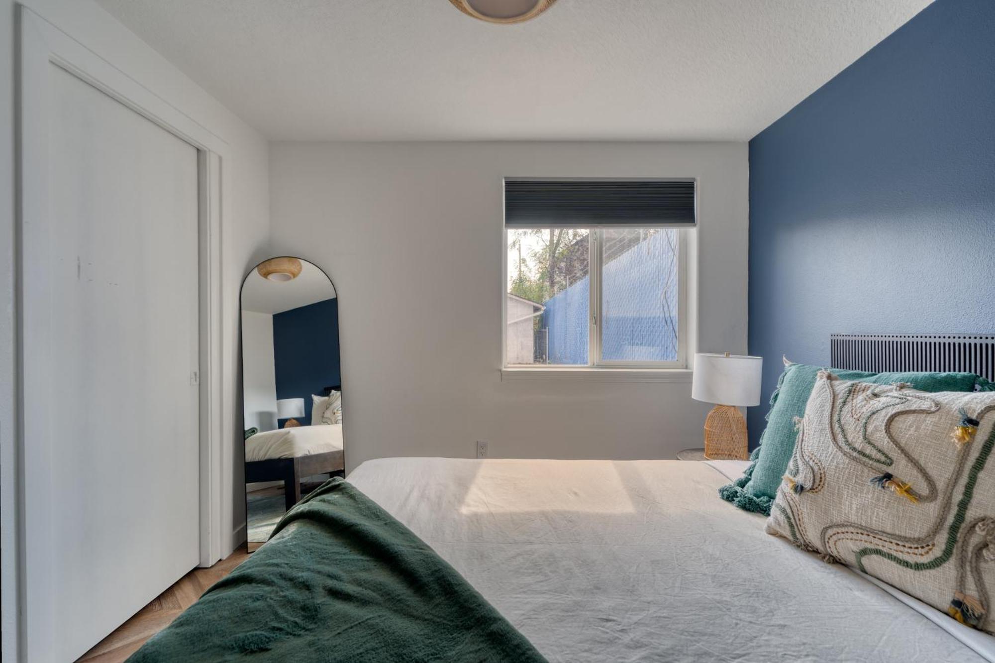 Stay Portland - The Woodstock Inn - Reed College & Vintage Shops Экстерьер фото