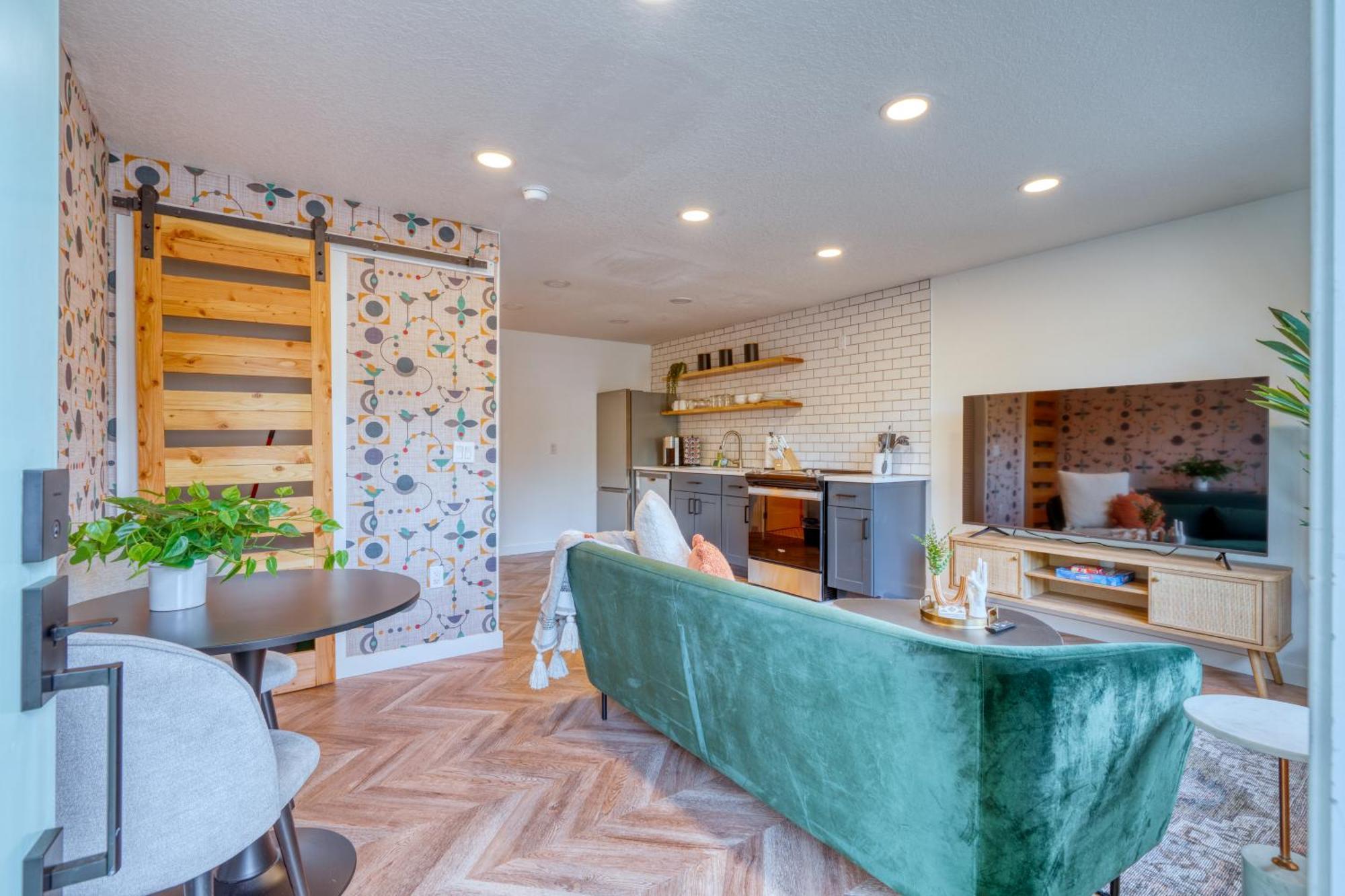 Stay Portland - The Woodstock Inn - Reed College & Vintage Shops Экстерьер фото